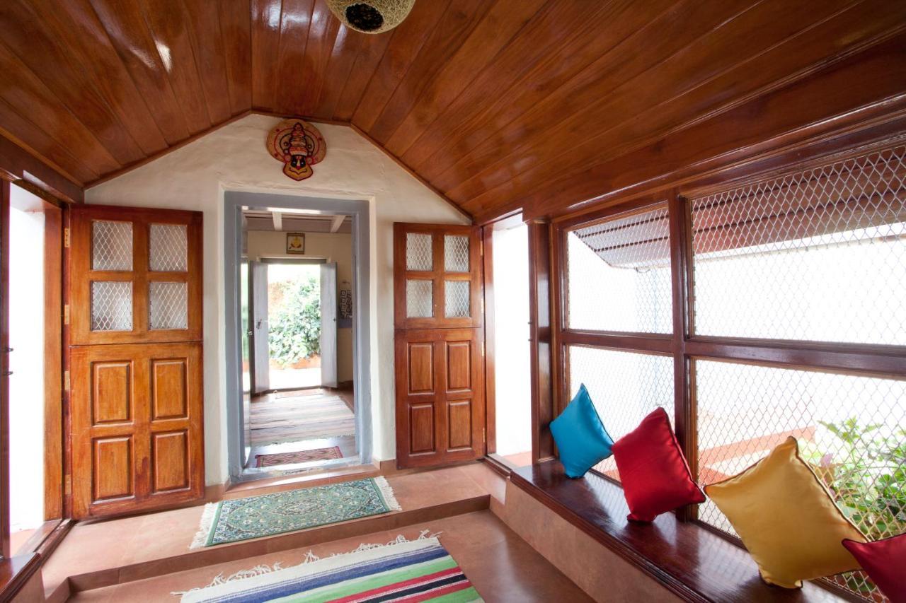 Sardar Bahadur'S Heritage Bungalow Estate Stay Napoklu Esterno foto