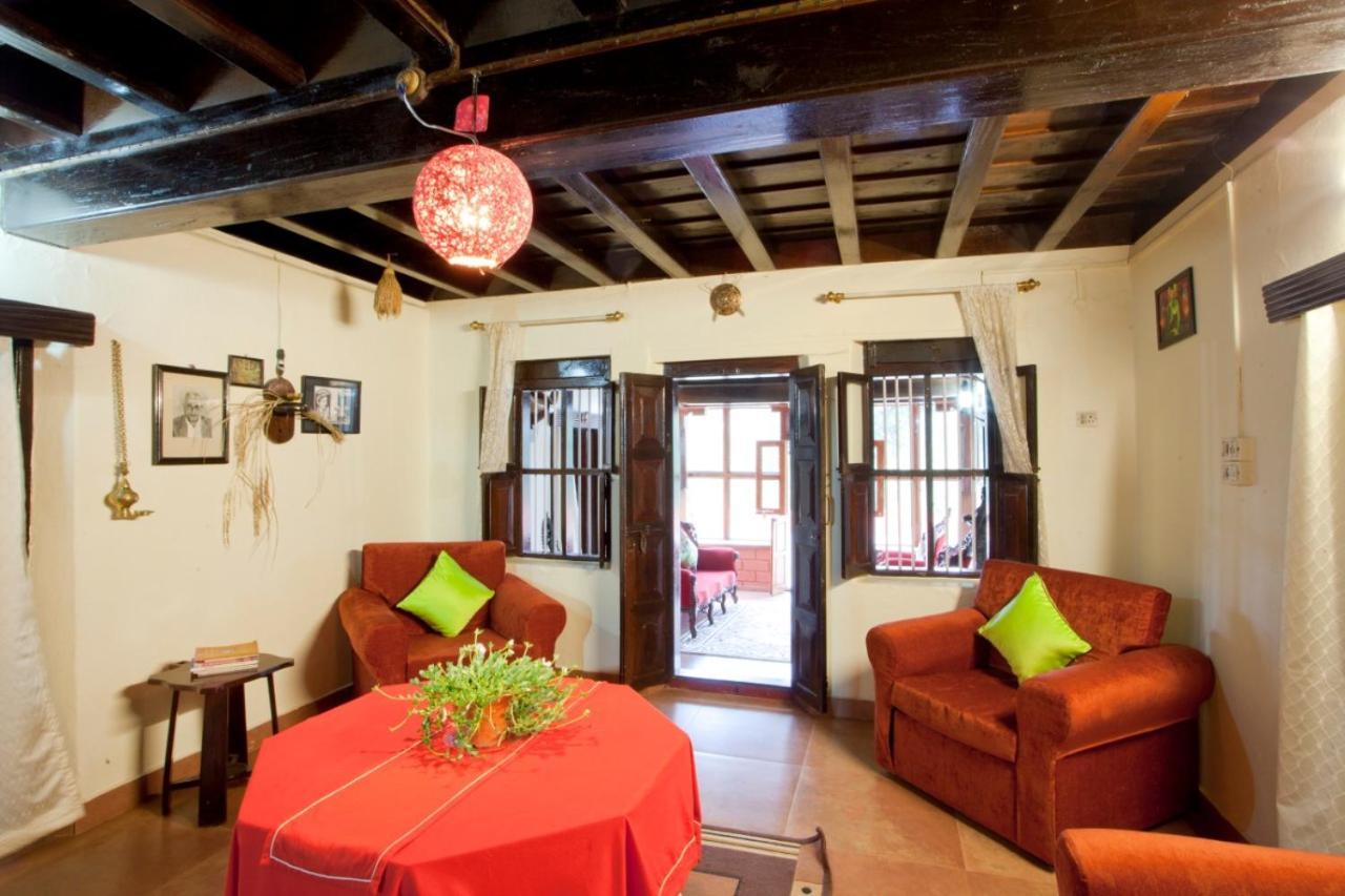 Sardar Bahadur'S Heritage Bungalow Estate Stay Napoklu Esterno foto