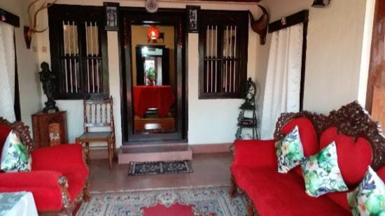 Sardar Bahadur'S Heritage Bungalow Estate Stay Napoklu Esterno foto