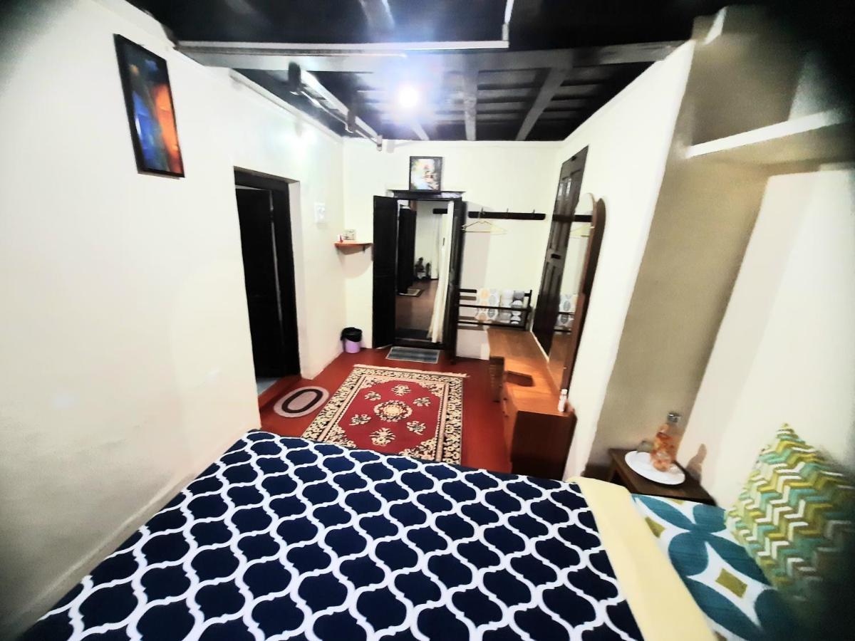 Sardar Bahadur'S Heritage Bungalow Estate Stay Napoklu Esterno foto